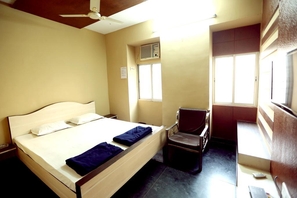 Central Guest House Calcutta Buitenkant foto