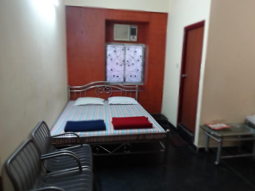 Central Guest House Calcutta Buitenkant foto